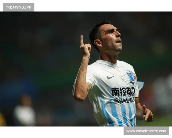 扎哈维退役告别越秀山，438球传奇生涯转战教练与解说